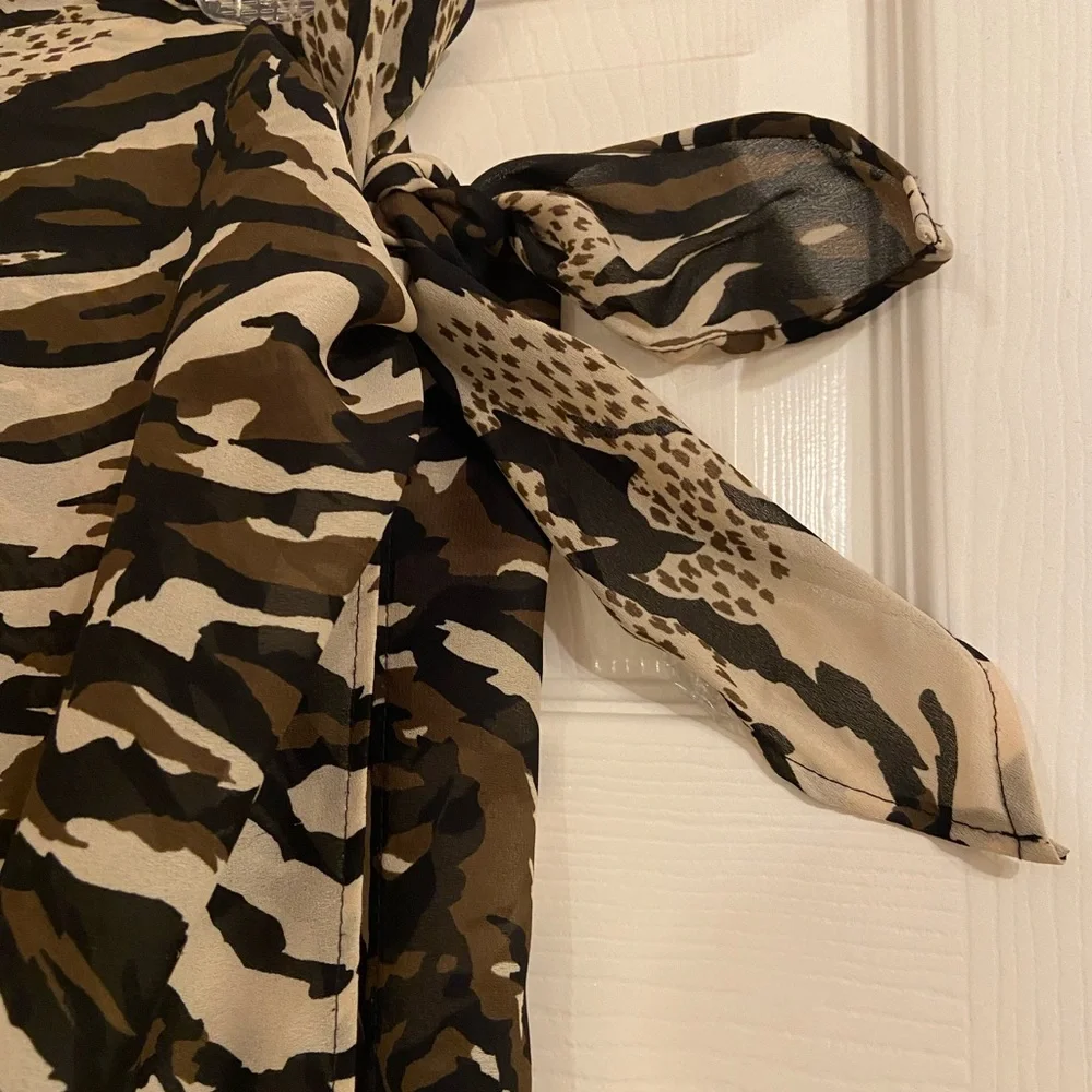 ABSTRACT PRINT SKIRT - Picture 2 of 10
